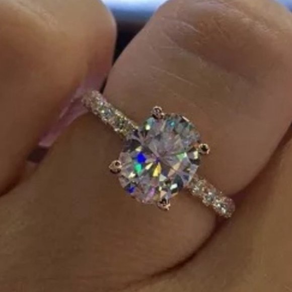 *NEW 925 Silver Oval Diamond Engagement Ring - Picture 2 of 3